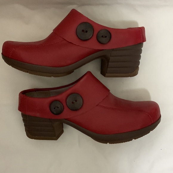 Stylish Slip On Red Leather Sanita Clogs - Picture 3 of 5